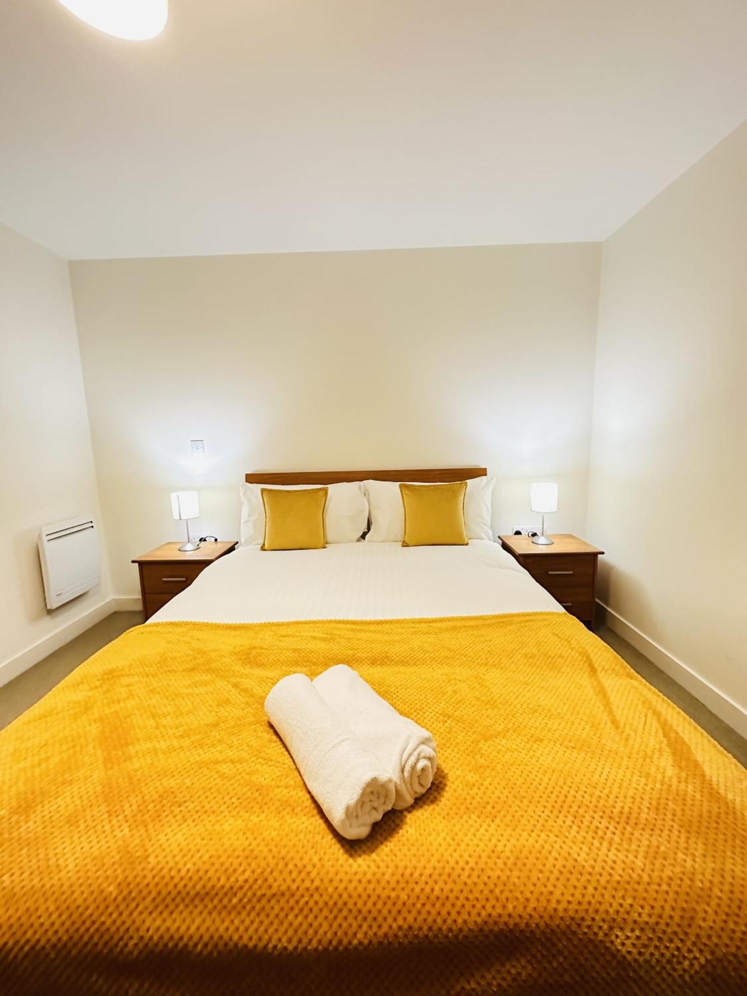 Cosy Modern Tower Bridge Apartment 런던 객실 사진