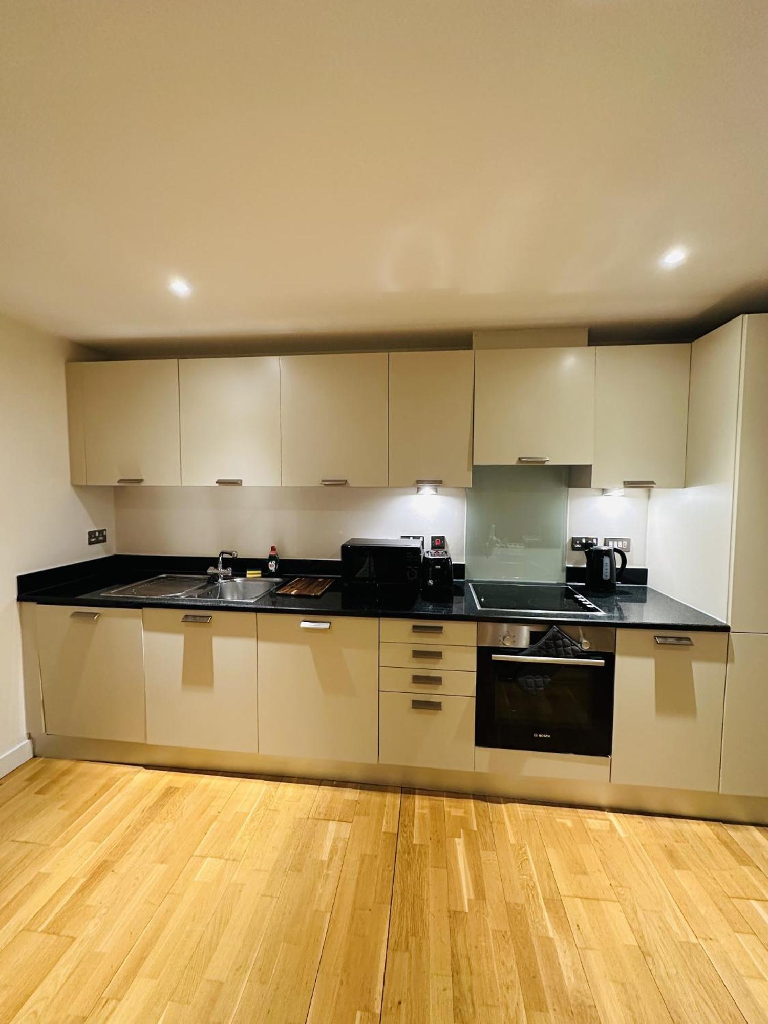 Cosy Modern Tower Bridge Apartment 런던 객실 사진